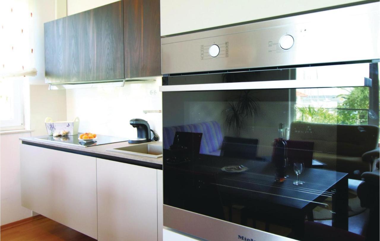1 Bedroom Stunning Apartment In Kastel Gomilica Kaštela 외부 사진