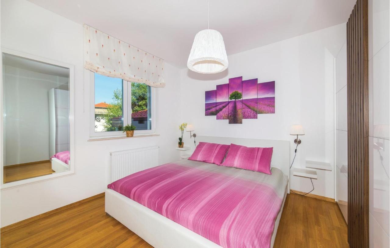 1 Bedroom Stunning Apartment In Kastel Gomilica Kaštela 외부 사진