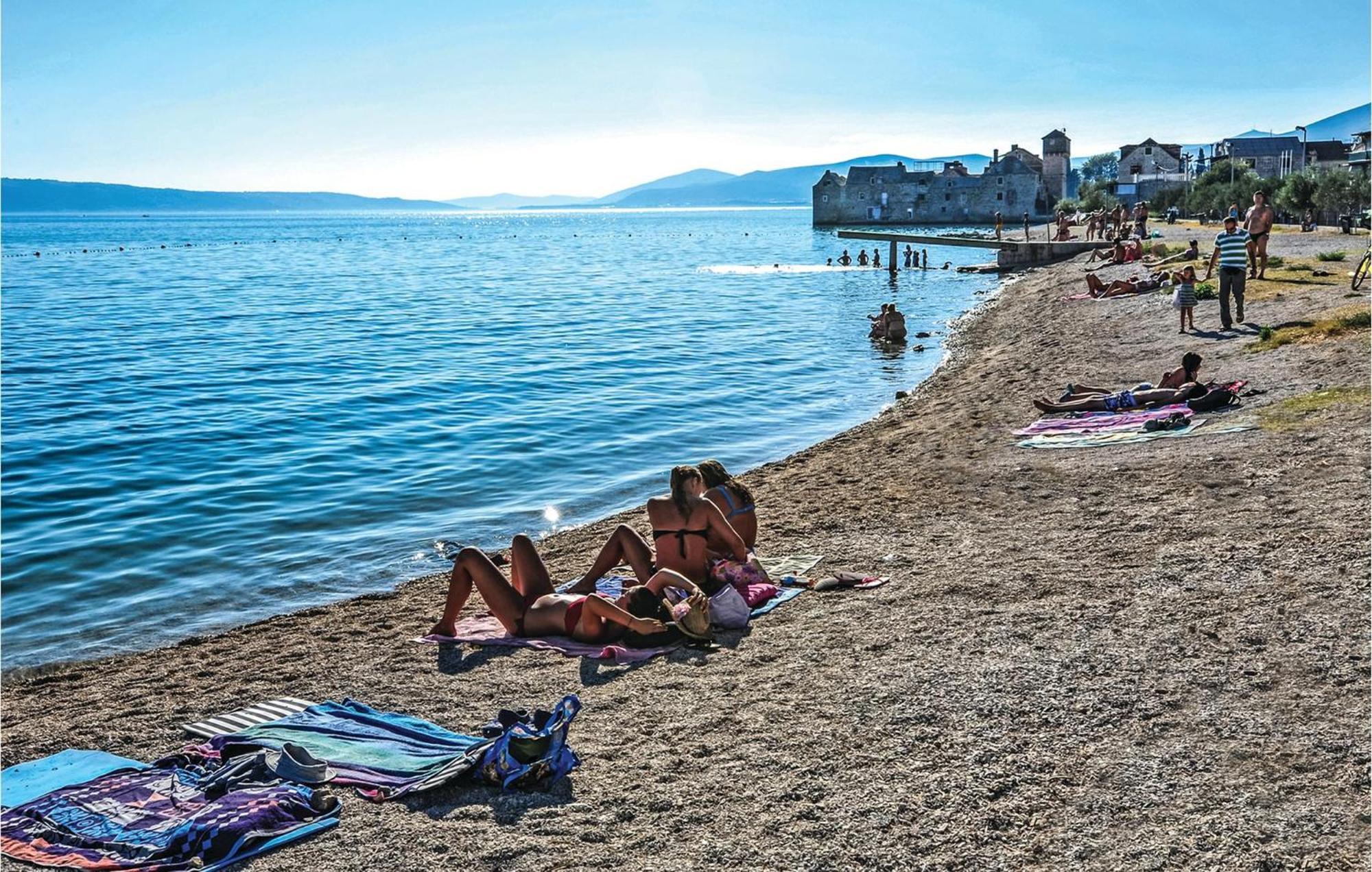 1 Bedroom Stunning Apartment In Kastel Gomilica Kaštela 외부 사진